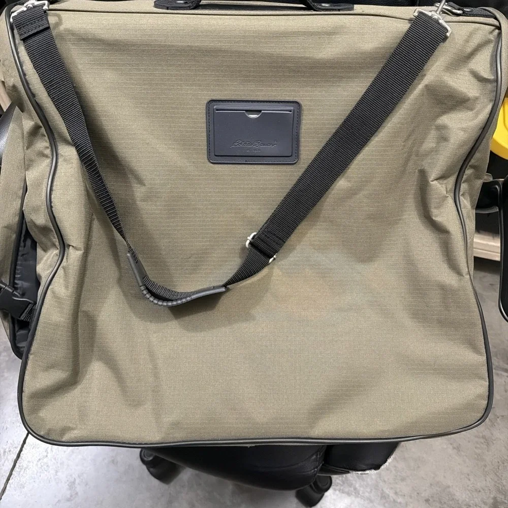 Eddie Bauer excellent like